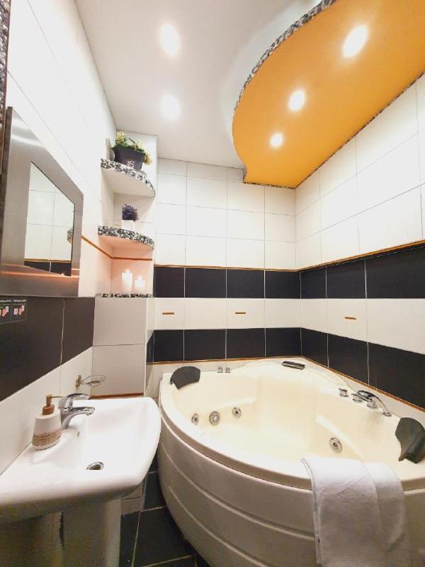 Inn Home Apartments-Olimpiysky Stadium Area Kiev Exterior foto